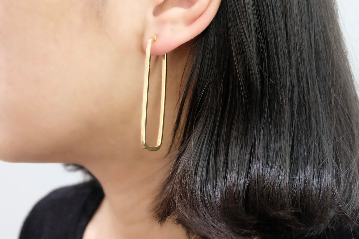 18k Rectangular Hoop Earring