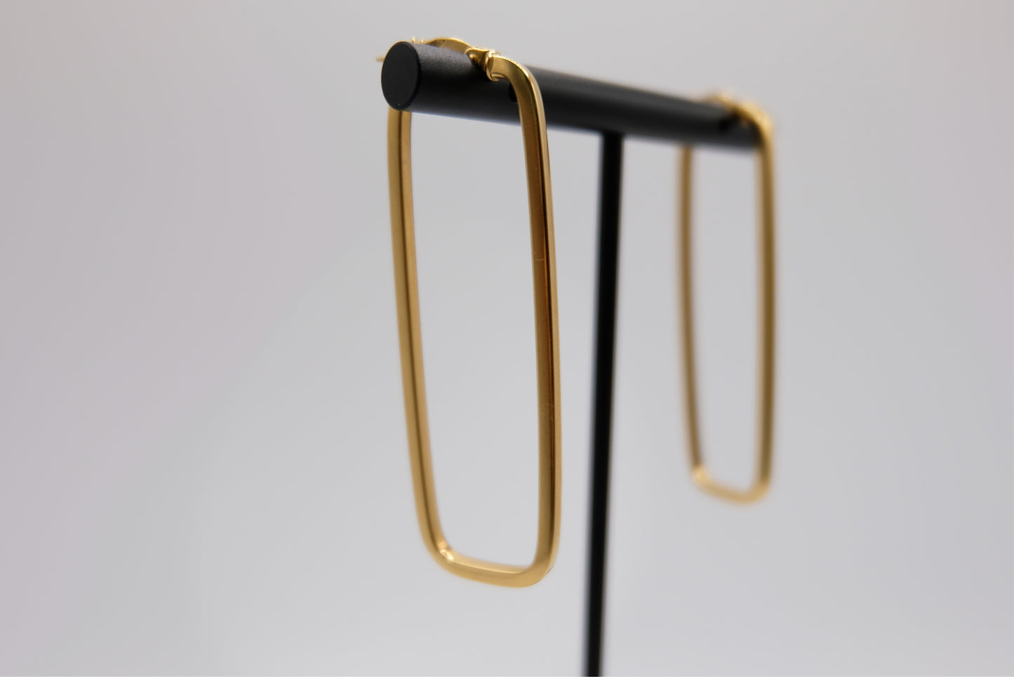 18k Rectangular Hoop Earring