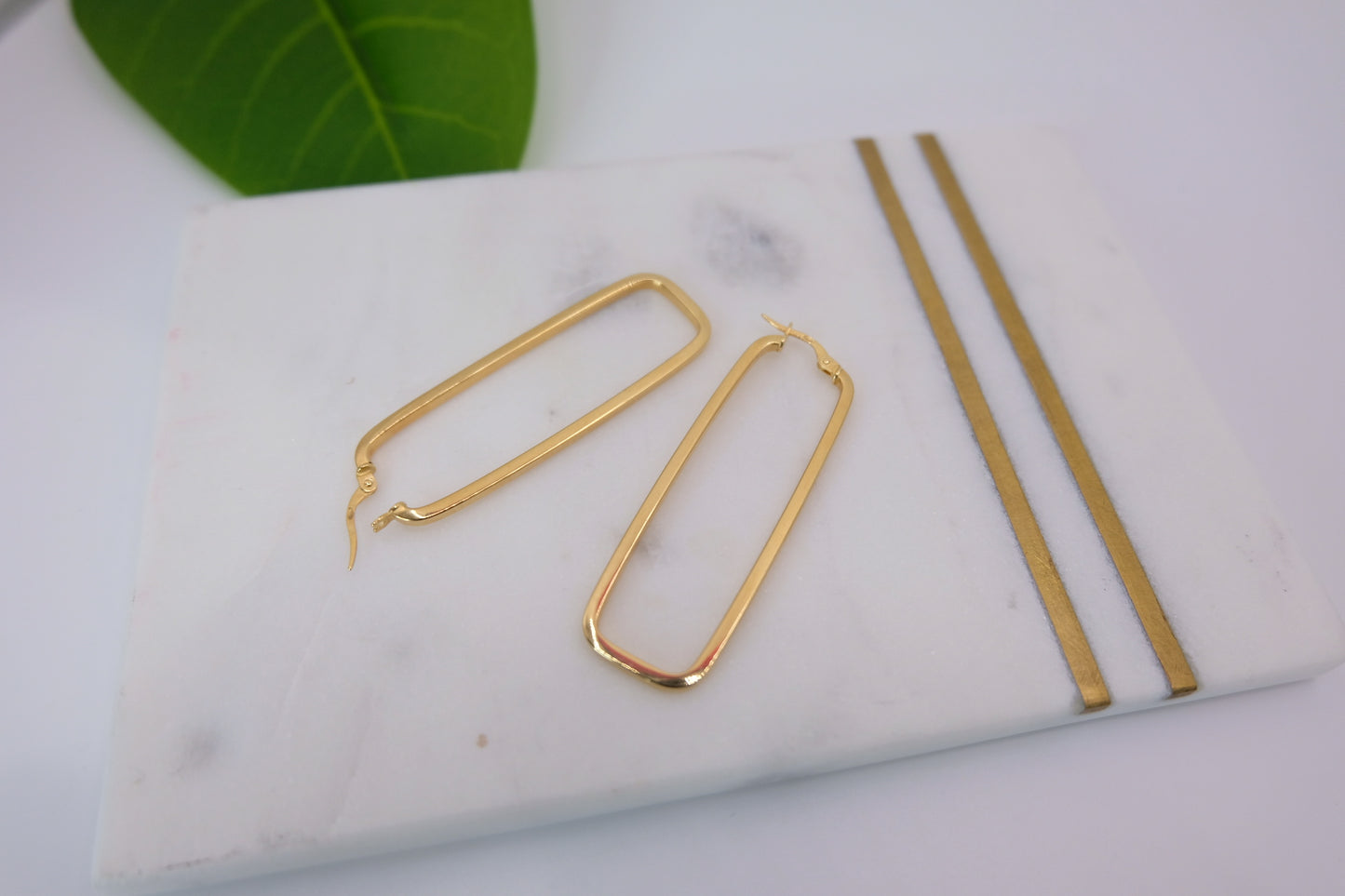 18k Rectangular Hoop Earring