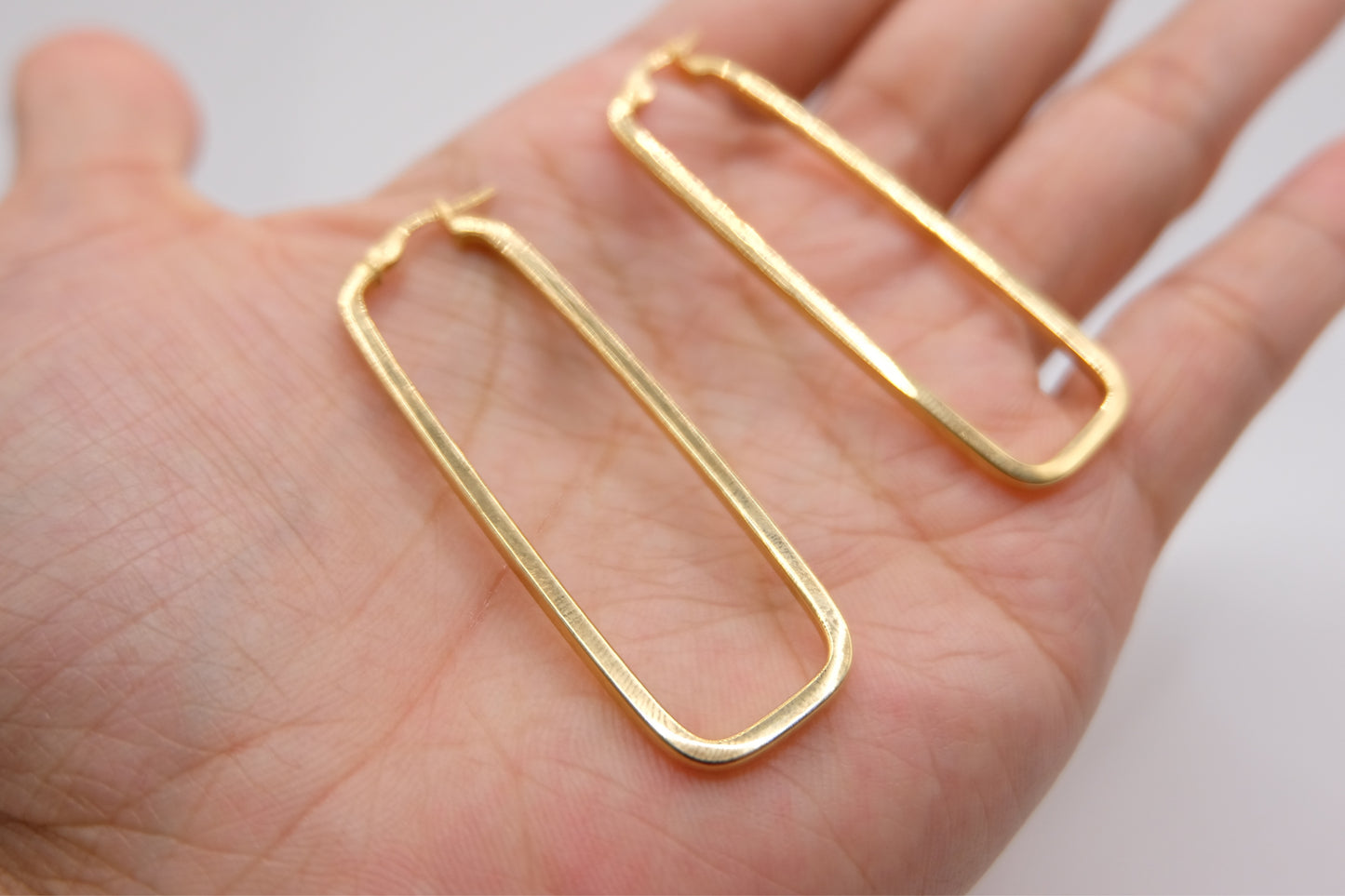 18k Rectangular Hoop Earring