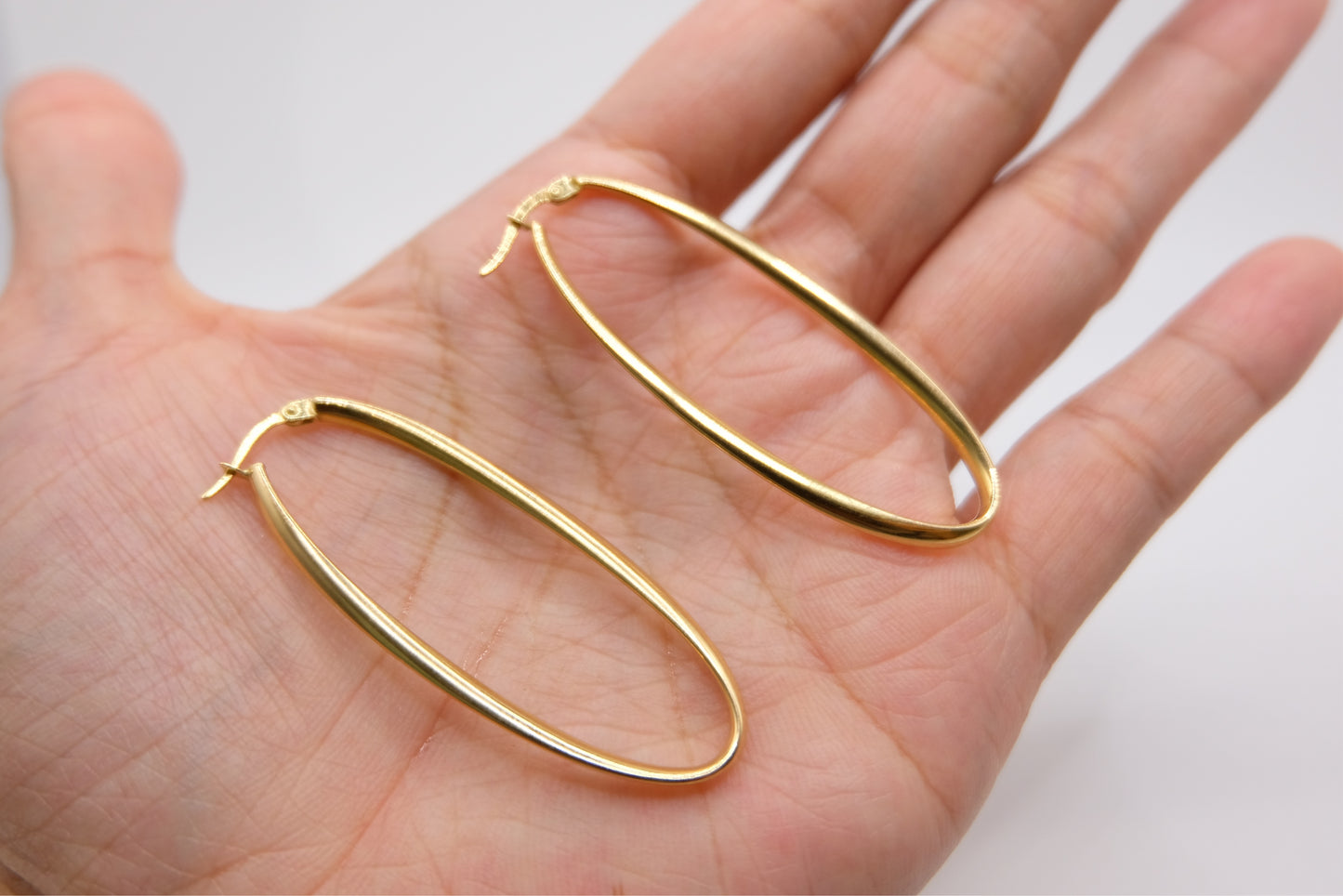 18k Solid Gold Oblong Hoop Earring