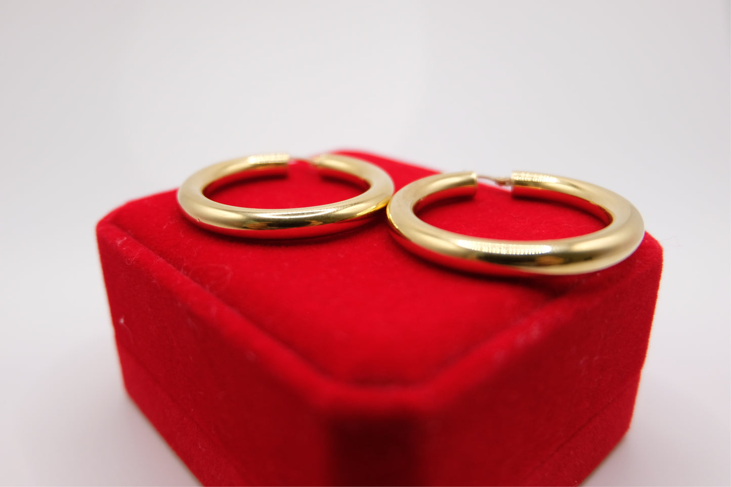 18k Solid Gold Chunky Tube Hoop Earring