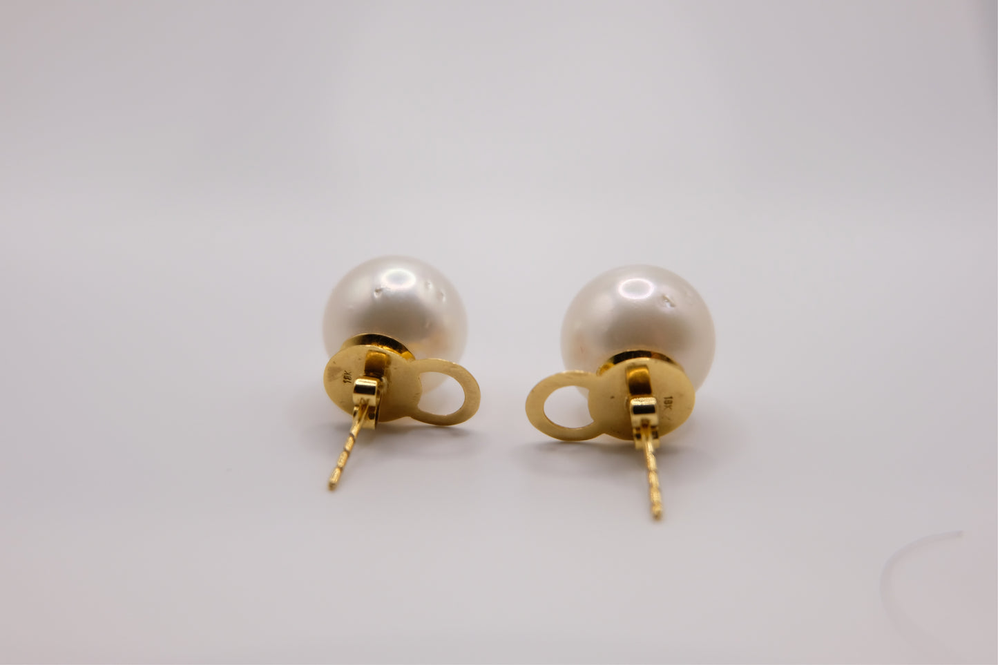 18k Solid Gold Large White South Sea Pearl Earring Stud